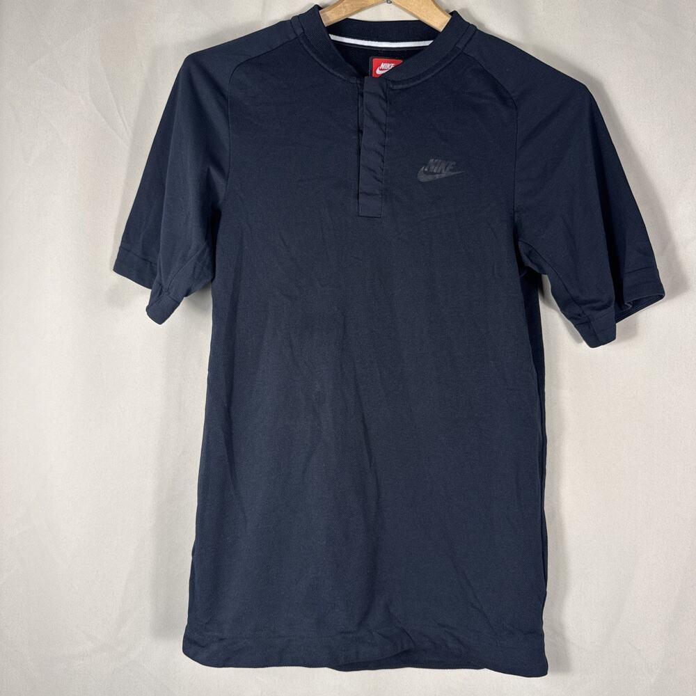 Nike Black Henley Shirt Short Sleeve Athletic Casual Men’s XS Athleisure